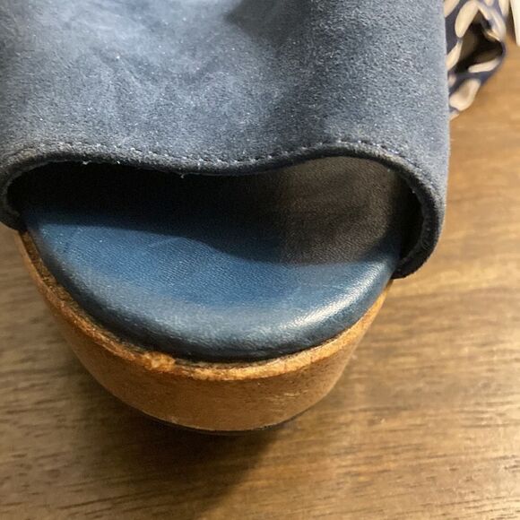 Diane von Furstenberg Eva Blue Suede Ankle Wrap Sandal. Fits size 7-7.5. - Picture 9 of 9